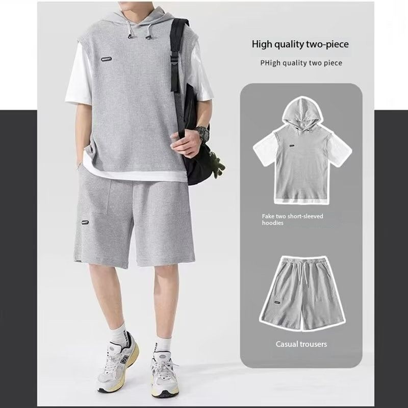 A pair of fake Waffle short-sleeved sportswear men's summer hooded T-shirt and shorts two-piece cool men's wear