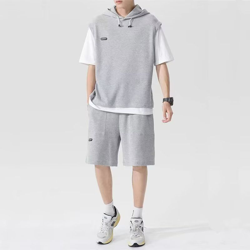 A pair of fake Waffle short-sleeved sportswear men's summer hooded T-shirt and shorts two-piece cool men's wear