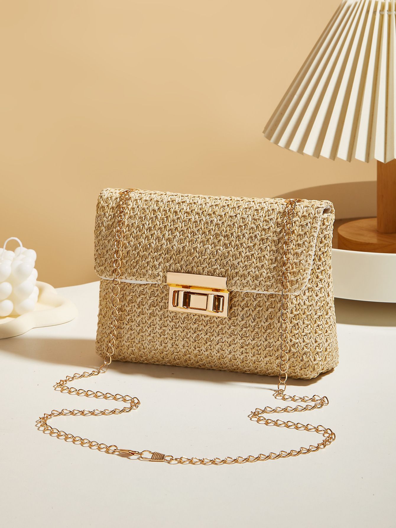 New fashionable crossbody bag, Korean-style trendy straw-woven women's bag with lock closure, simple small square bag