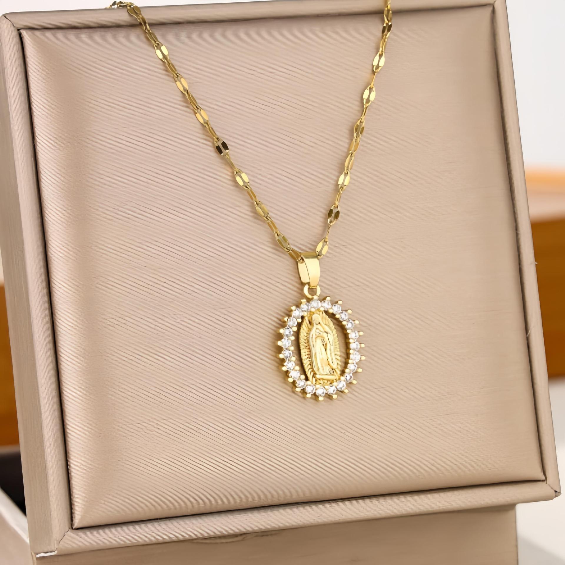 All-day starry sky micro-inlaid colored zircon Virgin Mary hollowed-out necklace for fashionable and glamorous women