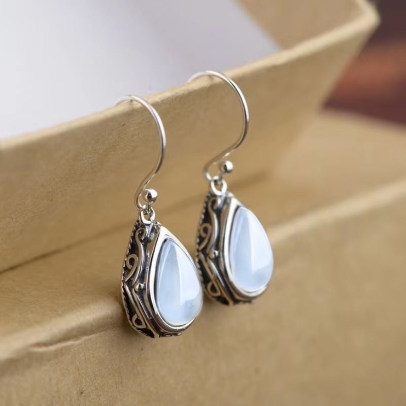 LAZADA's new teardrop-shaped retro aged earrings are ethnic style ancient silver earrings