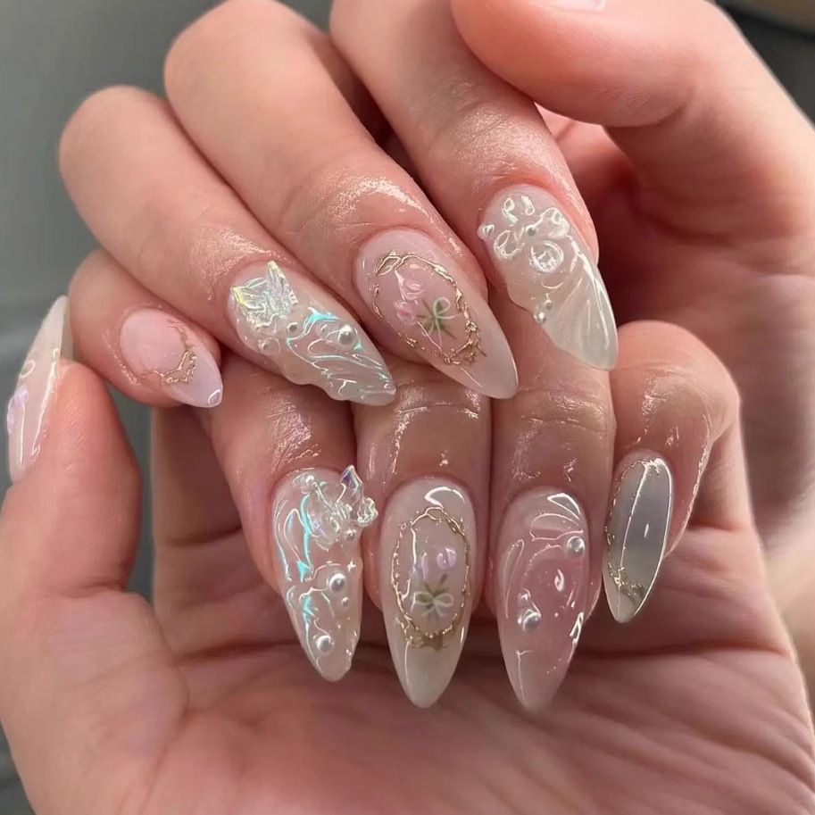 Hot-selling 24-piece nail art 3D stereoscopic pastoral style, sweet and cute flower butterfly gilt wearable false nails