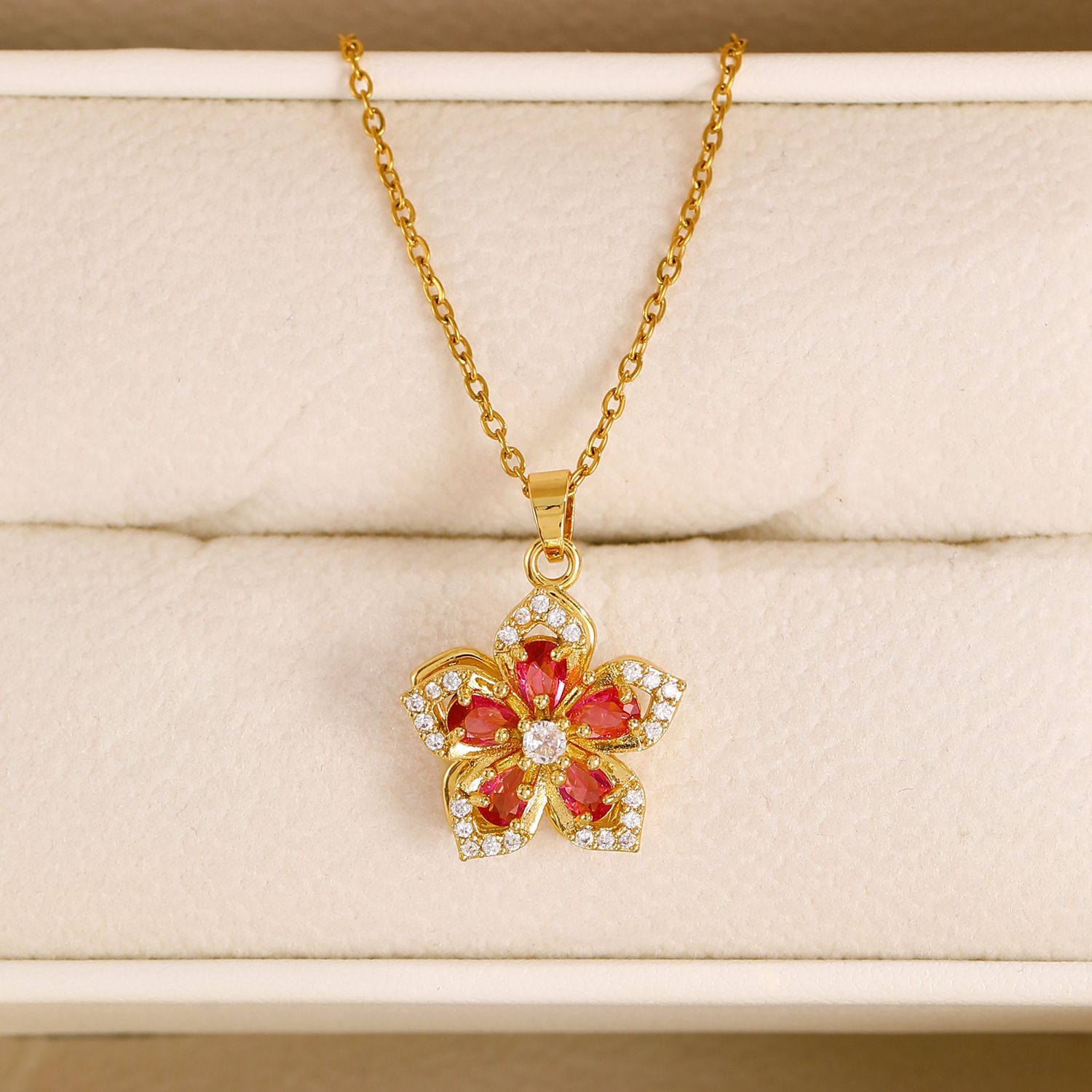 New elegant flower pendant necklace, rotatable necklace, women's Instagram niche, versatile and light luxury collarbone chain accessory