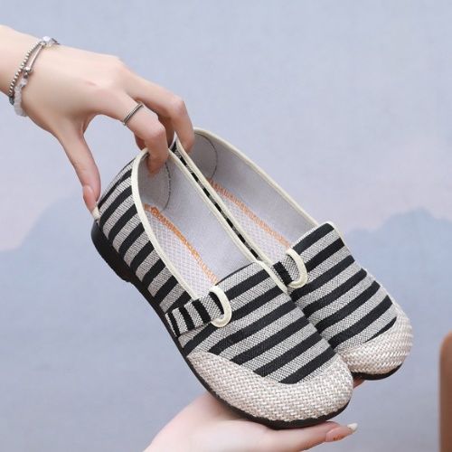 New ethnic style cloth shoes, spring and autumn casual one-foot slip-on comfortable shoes, non-slip shoes, beanie women's cloth shoes