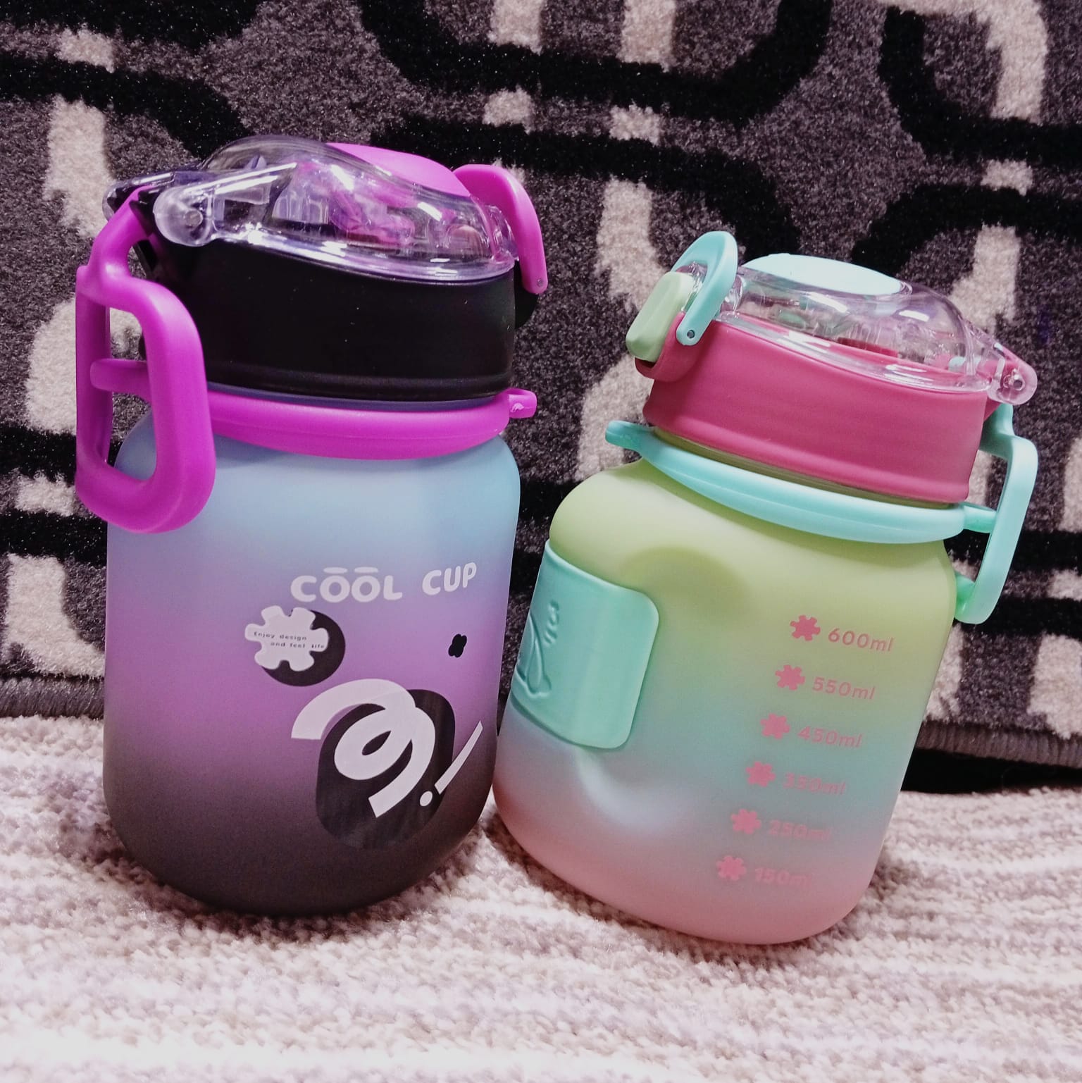 600 ML COOL CUP FANCY WATER BOTTLE - A flip top lid prevents leaks & keeps the straw clean, Bottle holds 600ml, BPA, phthalate, & PVC free, Dishwasher safe for easy care .
