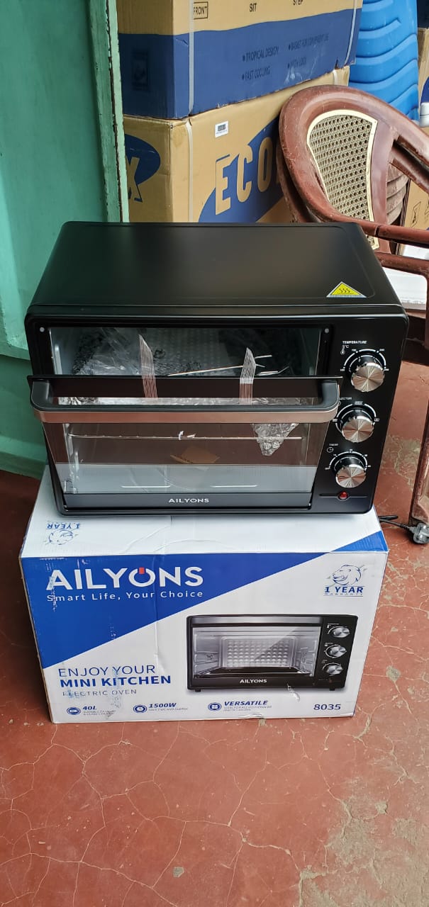 40 LITRES AILYONS ELECTRIC OVEN - Convection and rotisserie for even cooking and crispy results, 60-250°C for precise heat control, Three adjustable rack positions for flexibility in cooking.