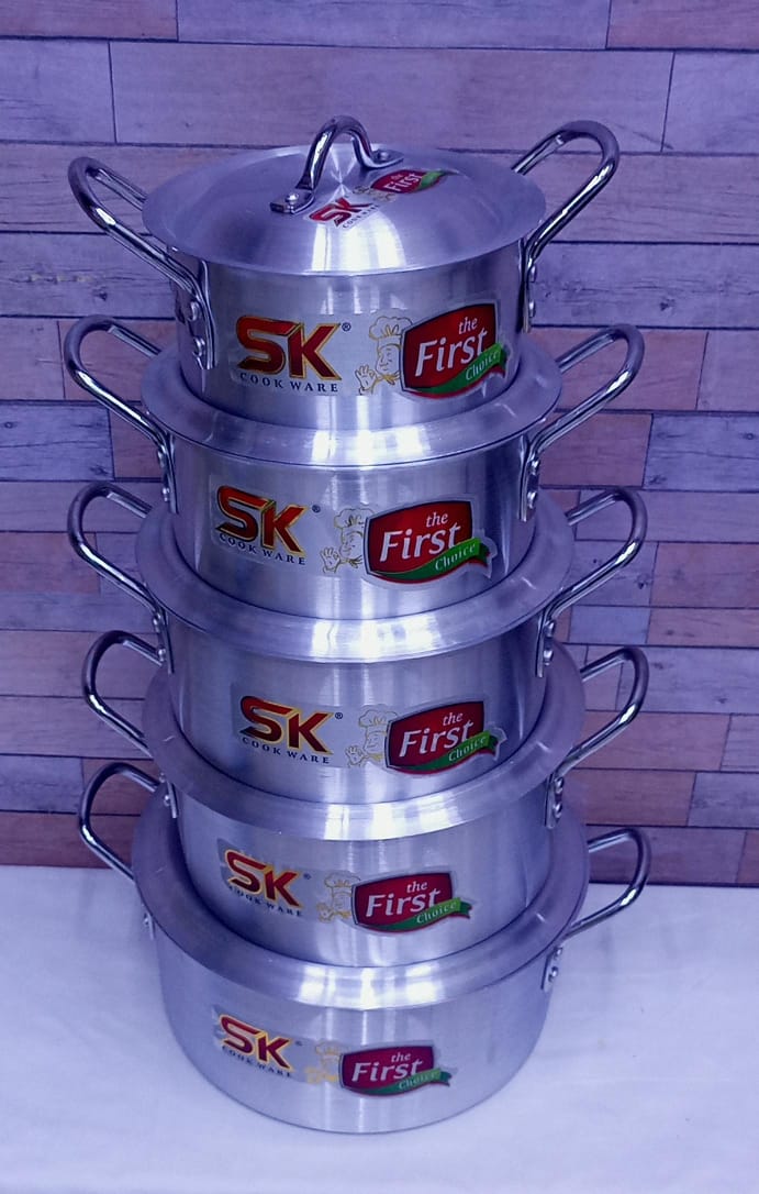 10 PCS SK ALUMINIUM COOKWARE SET - CAPACITY 19 Cm, 21 Cm, 23 Cm,26 Cm,28 Cm , Internally reinforced technology, Specially designed bottom for better heat efficiency .