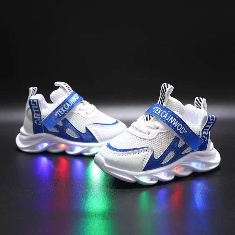 New LED Children Glowing Shoes Baby Luminous Sneakers Boys Lighting Running Shoes Kids Breathable Mesh Sneakers