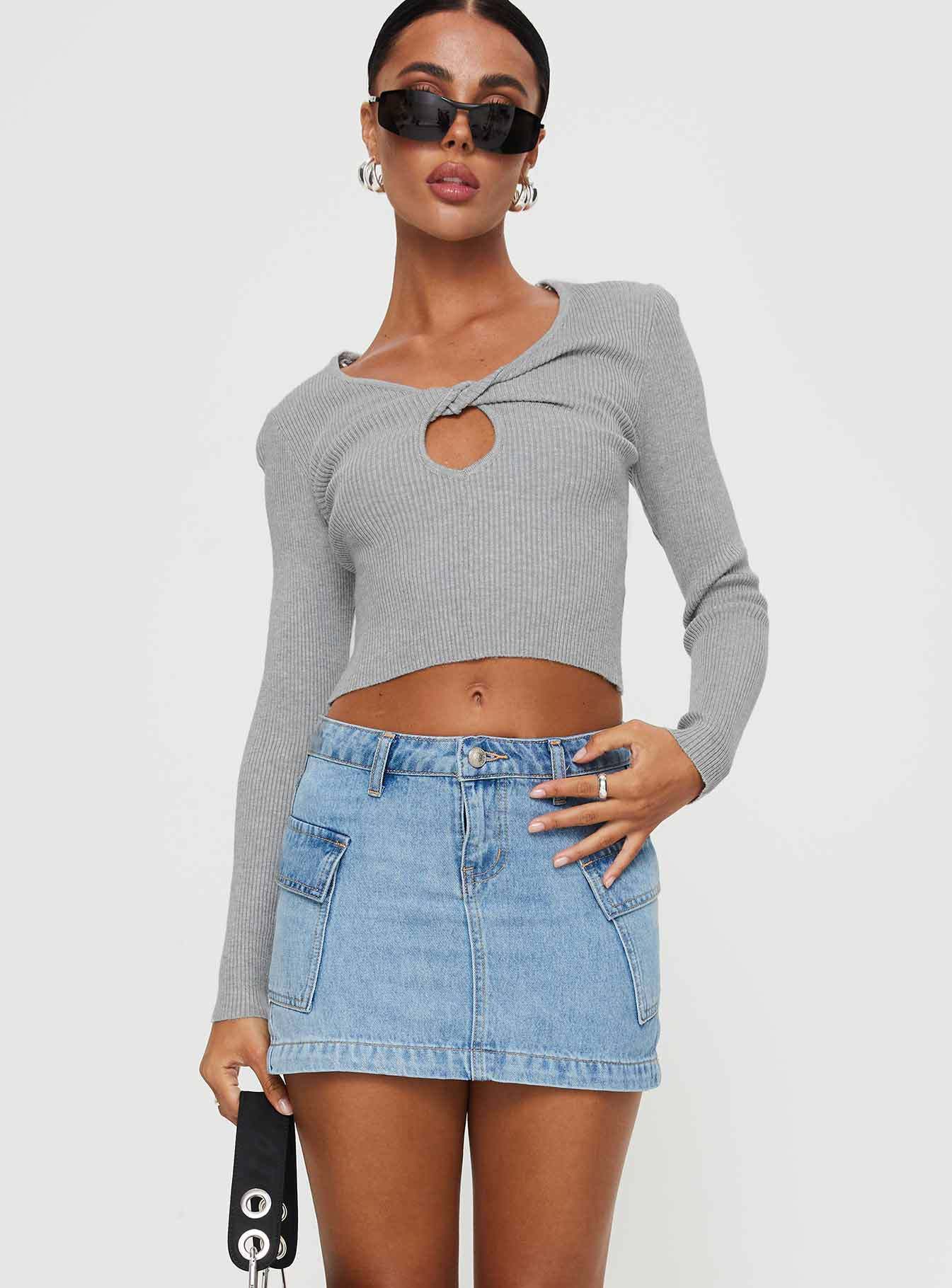 Womens Cargo Denim Skirts Solid Color Mid Rise Mini Jean Skirts with Pockets Casual Streetwear