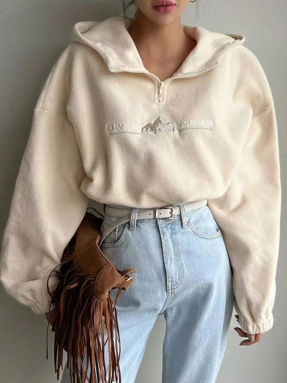 Original Letter Embroidered Fleece Hooded Sweatshirt Autumn and Winter Woman Loose Warm Casual Y2K Half Zipper Design Sweatshirt