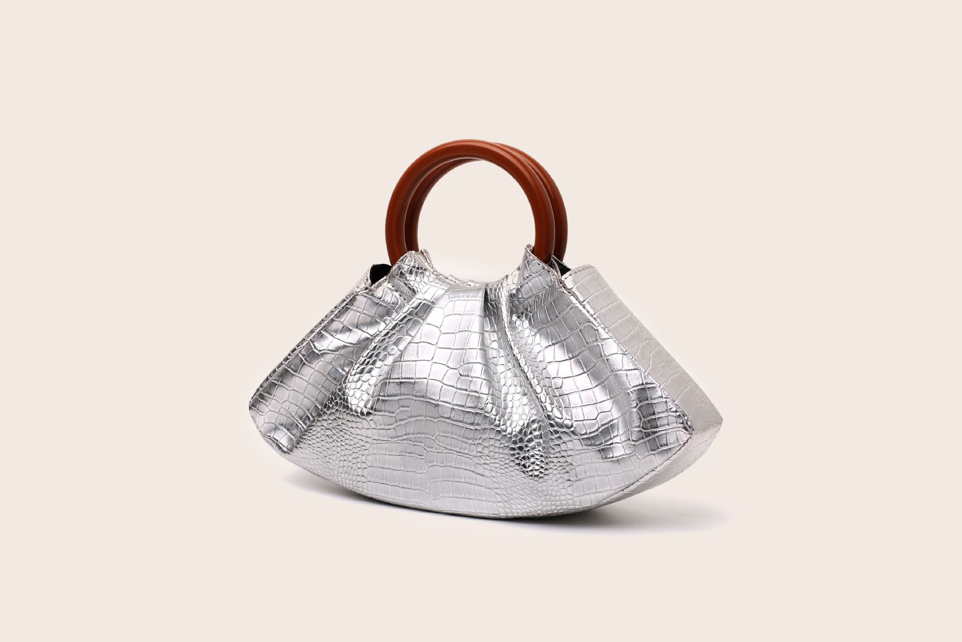 New handbag super elegant and fashionable pleated hand-held bag cloud bag  dinner bag for women