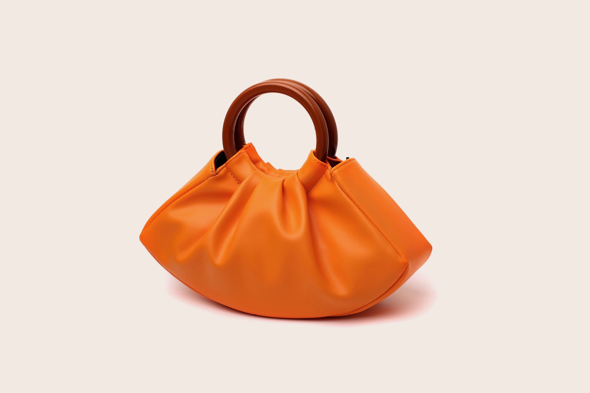 New handbag super elegant and fashionable pleated hand-held bag cloud bag  dinner bag for women