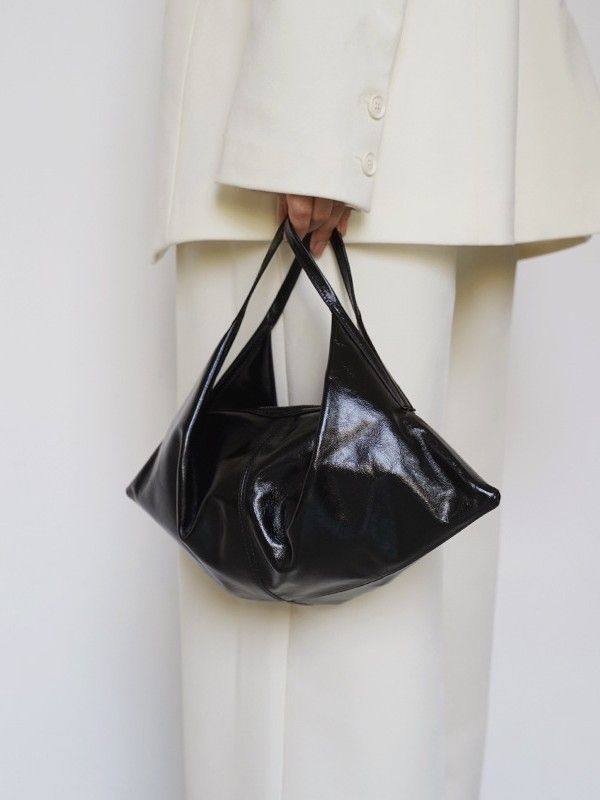 Retro red croissant bag New oil wax soft leather light luxury handbag  dumpling bag Advanced women's bag