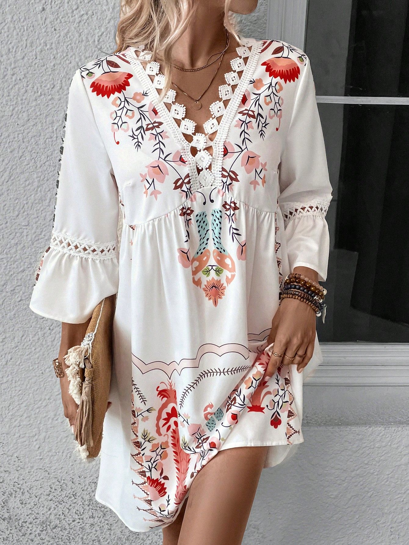 Vintage Floral Flare Sleeve Dress Elegant Hollow Out Lace V-neck Loose Mini Dress Boho Retro Beach Casual A-Line Dress Vestidos