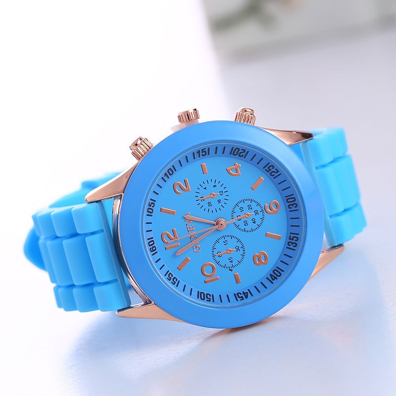 Women Watches New Fashion Luxury Brand Women Watch Silicone Strap Quartz Wrist Watch for Female