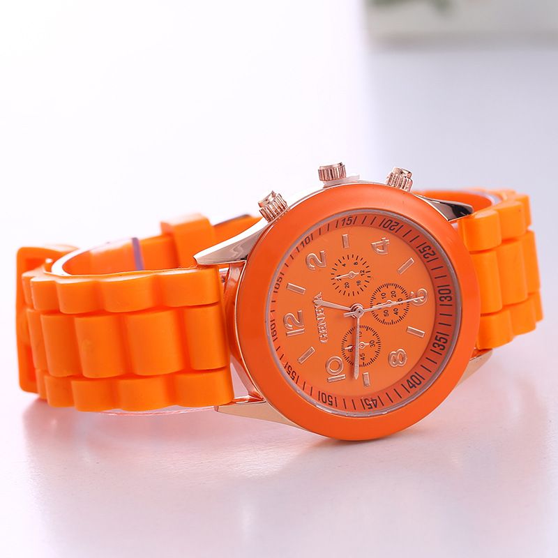 Women Watches New Fashion Luxury Brand Women Watch Silicone Strap Quartz Wrist Watch for Female