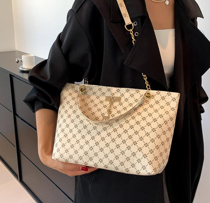 Women Luxury Design Tote Bag Large Capacity Handbag Fashion Printing Shoulder Bag Trendy New Shopping Bag Purse