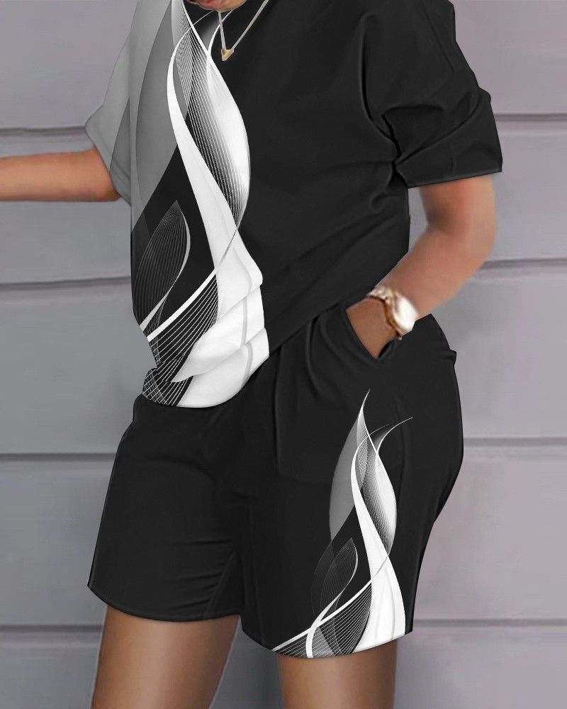 Women Print Two Piece Shorts Sets Round Neck Short Sleeve T Shirts Pockets Elastic Waist Trousers Tops Suits Summer