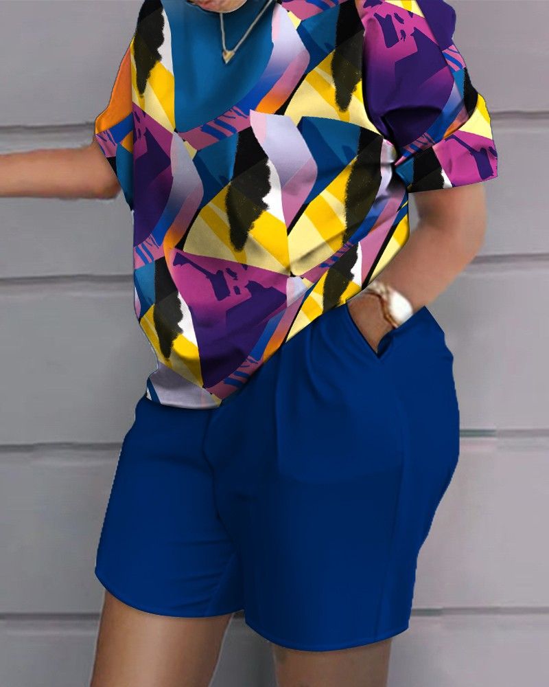 Women Print Two Piece Shorts Sets Round Neck Short Sleeve T Shirts Pockets Elastic Waist Trousers Tops Suits Summer