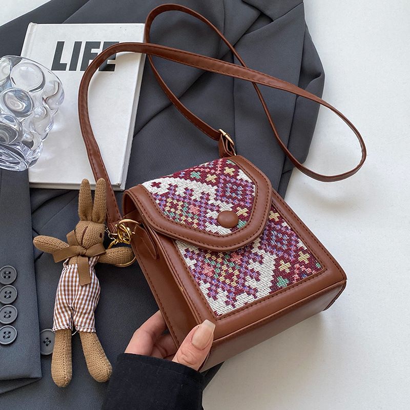 Women's New PU Crossbody Bag Small Square Magnetic Buckle Stylish Handbag Shoulder Purse for Shopping Dating Travel