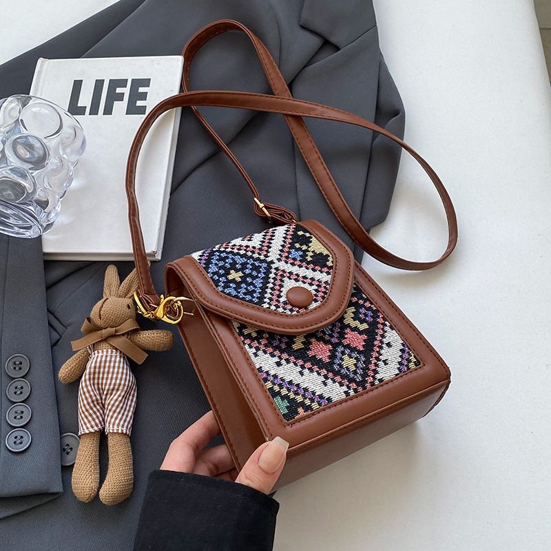 Women's New PU Crossbody Bag Small Square Magnetic Buckle Stylish Handbag Shoulder Purse for Shopping Dating Travel