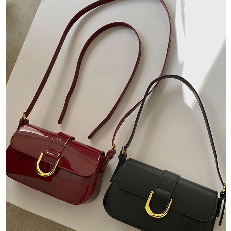 Retro Patent Leather Shoulder Bag For Women Luxury Flap Crossbody Bag Solid Color Underarm Bag Red Crossbody Bag Lady Handbag