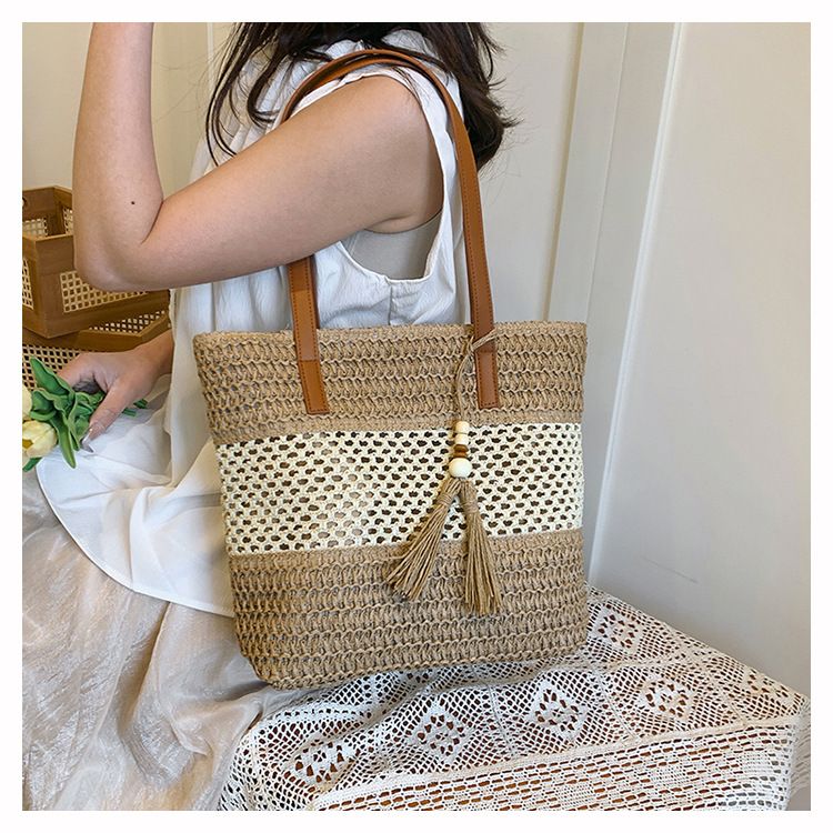 Straw Beach Bag Summer Woven Tote Bag with Zipper Handbag Shoulder Purse for Women Travel Vacation Shoulder Bags