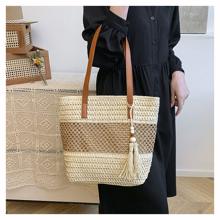 Straw Beach Bag Summer Woven Tote Bag with Zipper Handbag Shoulder Purse for Women Travel Vacation Shoulder Bags