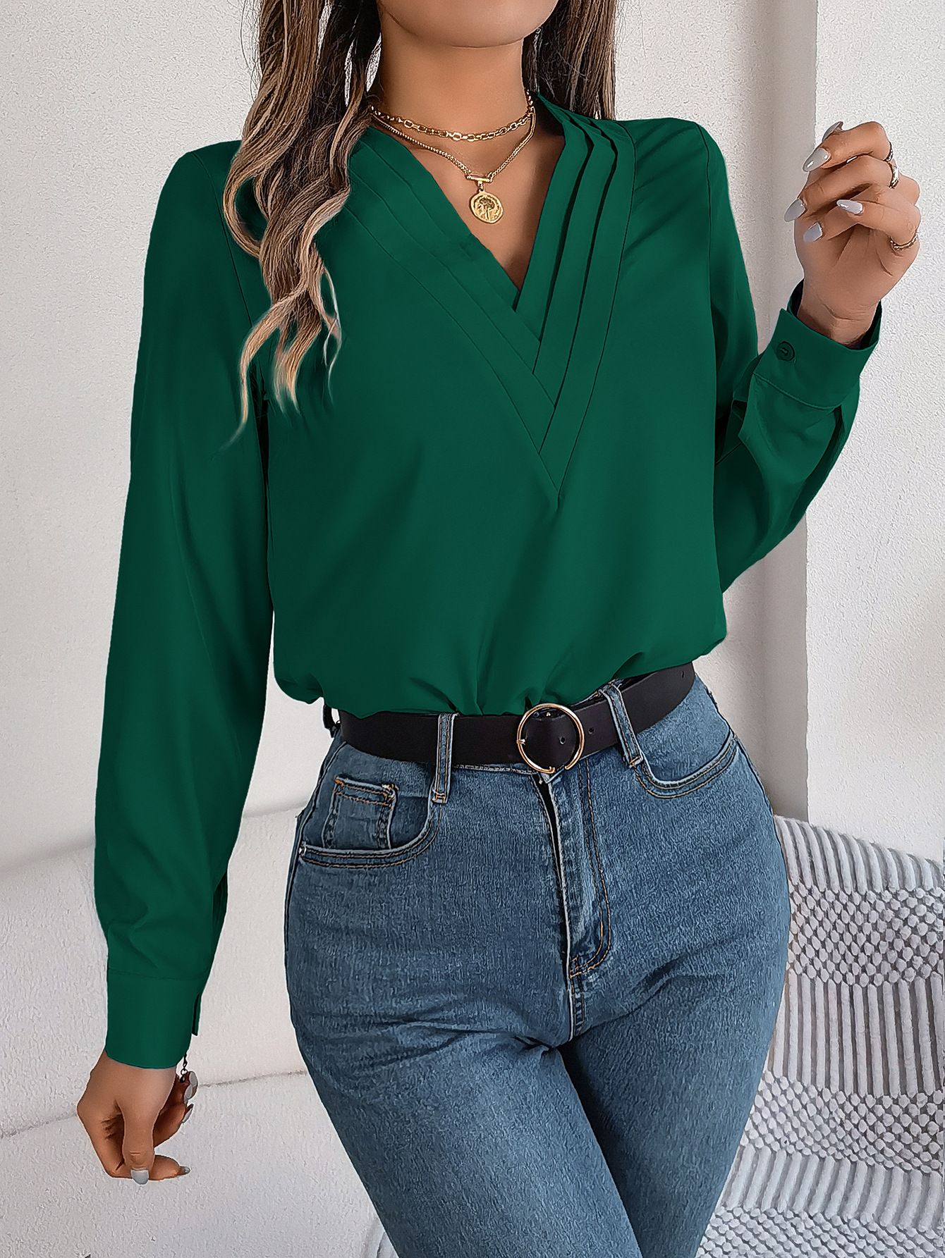 High Quality Autumn and Winter Elegant Solid Color Layered V-neck Fashionable Long Sleeved Shirt Women's Clothing Tops