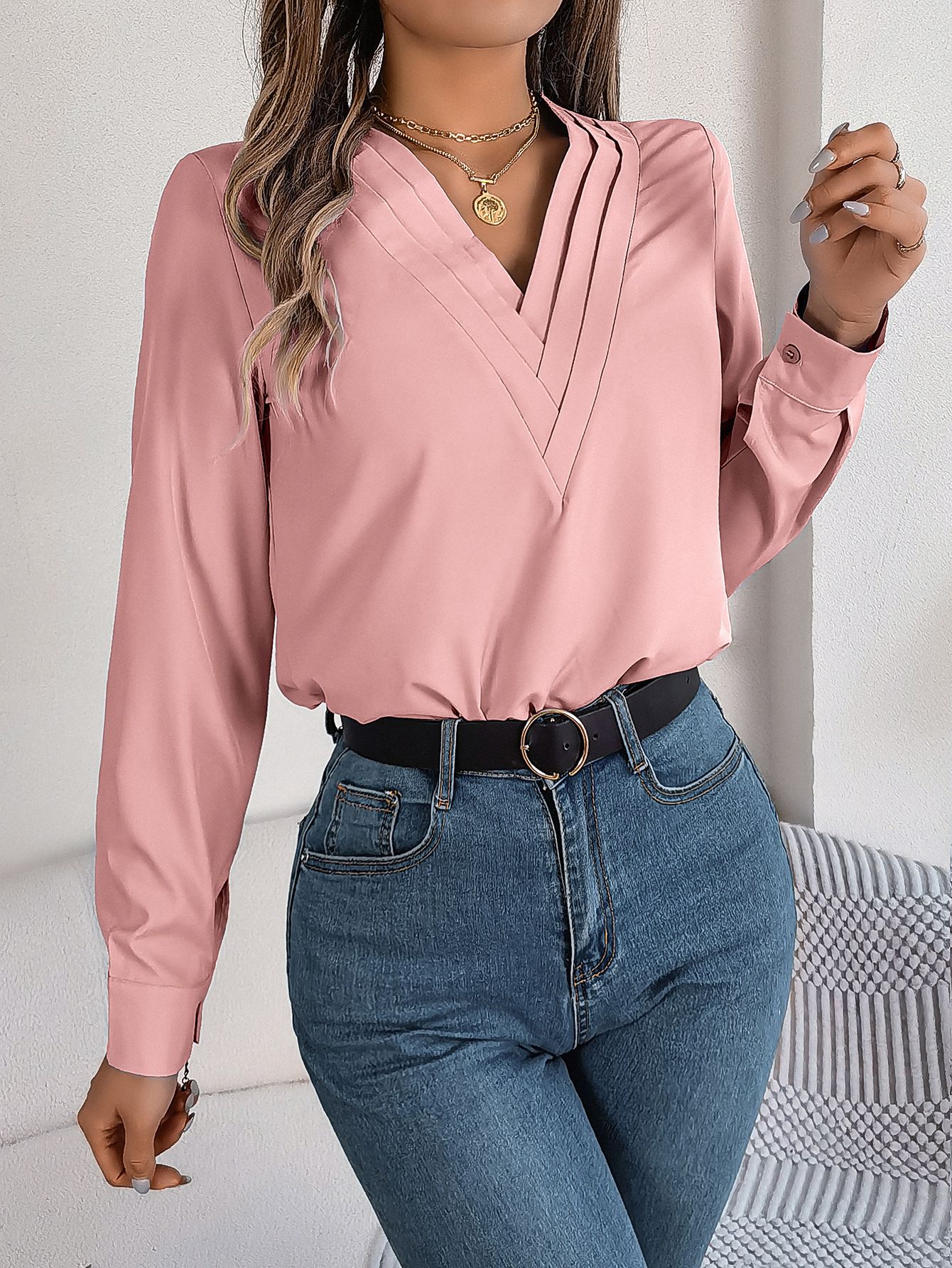 High Quality Autumn and Winter Elegant Solid Color Layered V-neck Fashionable Long Sleeved Shirt Women's Clothing Tops