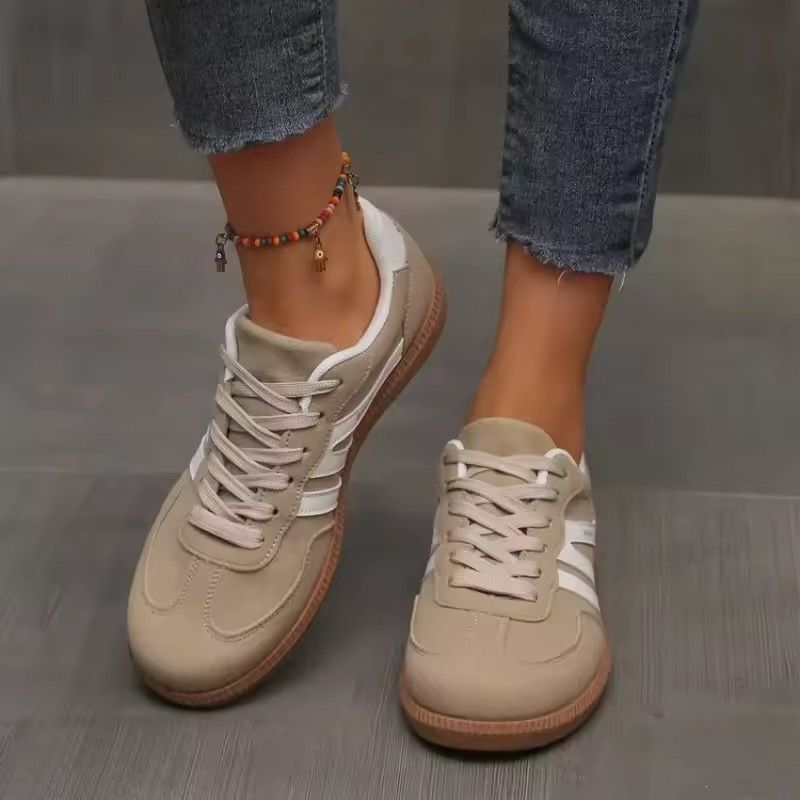 Women Sneakers 2025 Spring New Luxury Flat Loafers Comfortable Slip on Soft Female Sneakers Lightweight Outdoor Shoes for Women