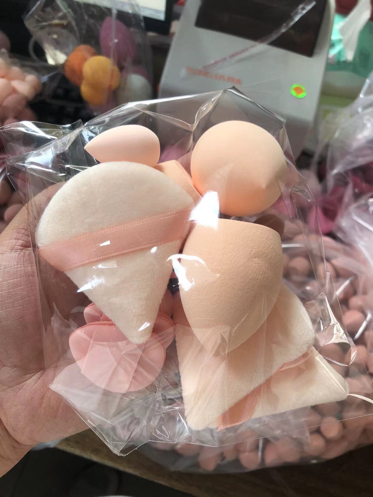 12Pcs Makeup Sponge Set, Beauty Tool Women Make Up Accessories Cosmetic Puff Blender (Including 3 Loose Powder Puffs, 3 Mini Air Cushion Puffs, 3 Beauty Eggs and 3 Mini Beauty) Beauty Egg Makeup