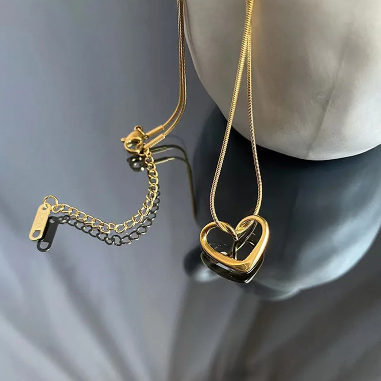 Valentine's Day jewelry gifts 316L Stainless Steel Love Heart Pendant Necklace For Women Fashion Ladies Gold Color Clavicle Chain High Q