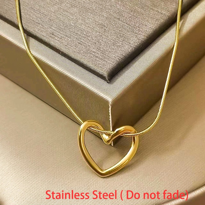 Valentine's Day jewelry gifts 316L Stainless Steel Love Heart Pendant Necklace For Women Fashion Ladies Gold Color Clavicle Chain High Q
