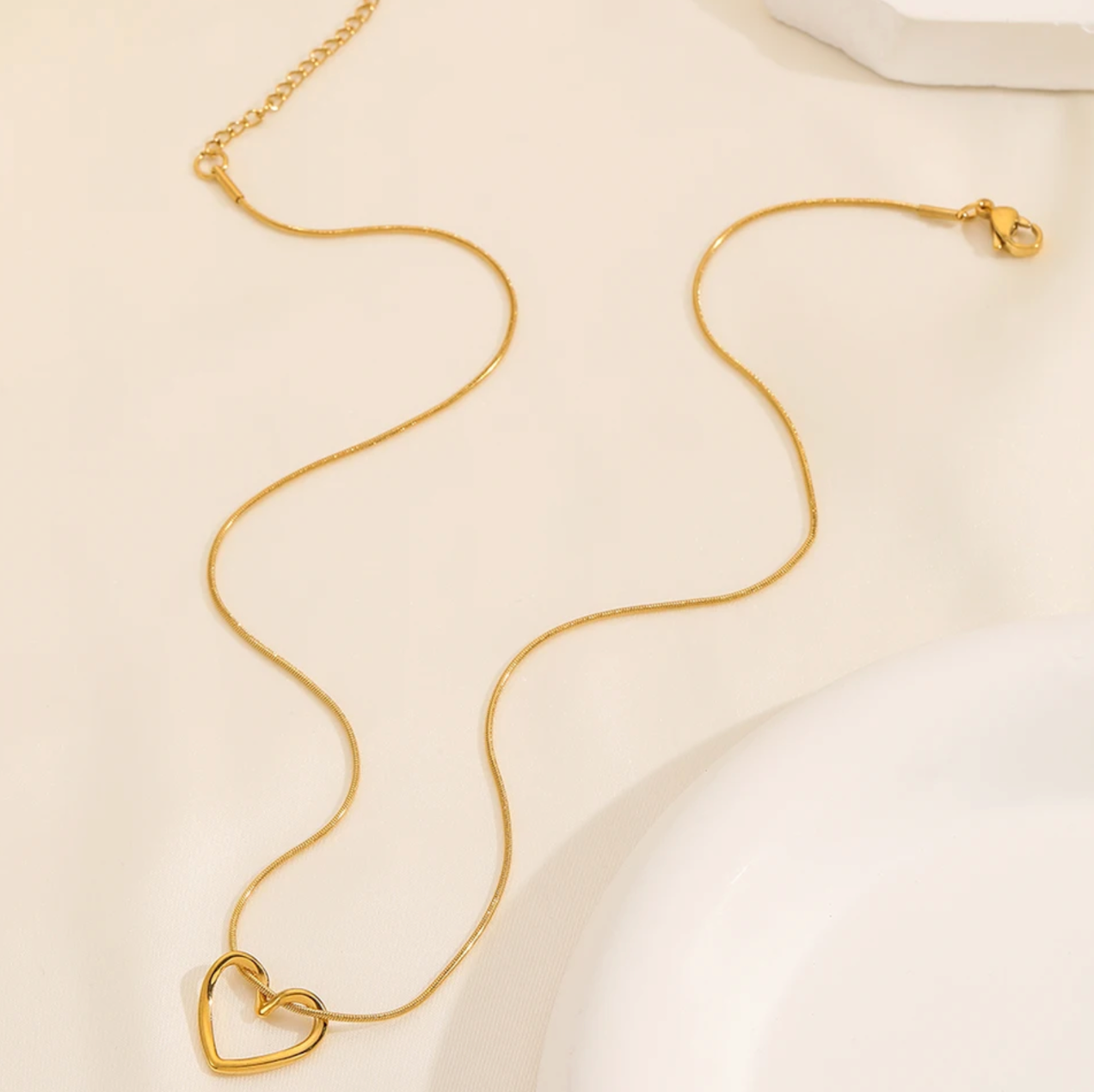 Valentine's Day jewelry gifts 316L Stainless Steel Love Heart Pendant Necklace For Women Fashion Ladies Gold Color Clavicle Chain High Q