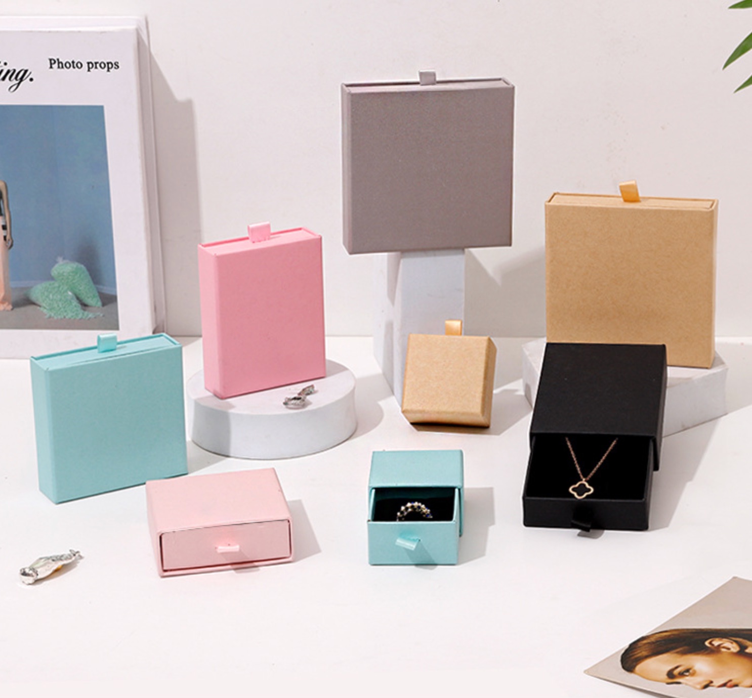 Thick Kraft Paper Drawer Jewelry Set，Valentine's Day jewelry gift box，Packaging Box Ring Necklace Bracelets Earring Gift Case Container With Sponge Inside