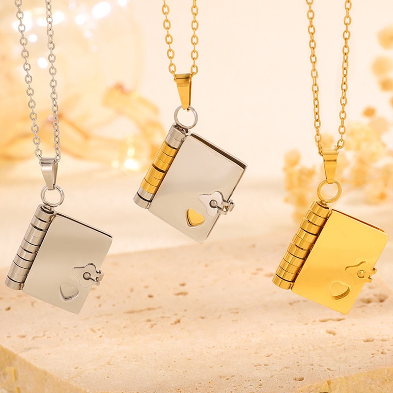 Stainless steel couple book pendant necklace with personalized ins titanium steel heart opening and closing book sweater chain