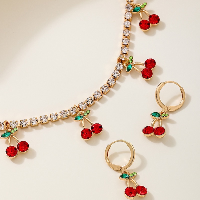 New Luxury Red Cherry Crystal Tennis Chain Women's Necklace Sweet and  Personal Ear Buckle for Girls,Charm Cute Pendant Necklaces Women Rhinestone Jewelry Gift