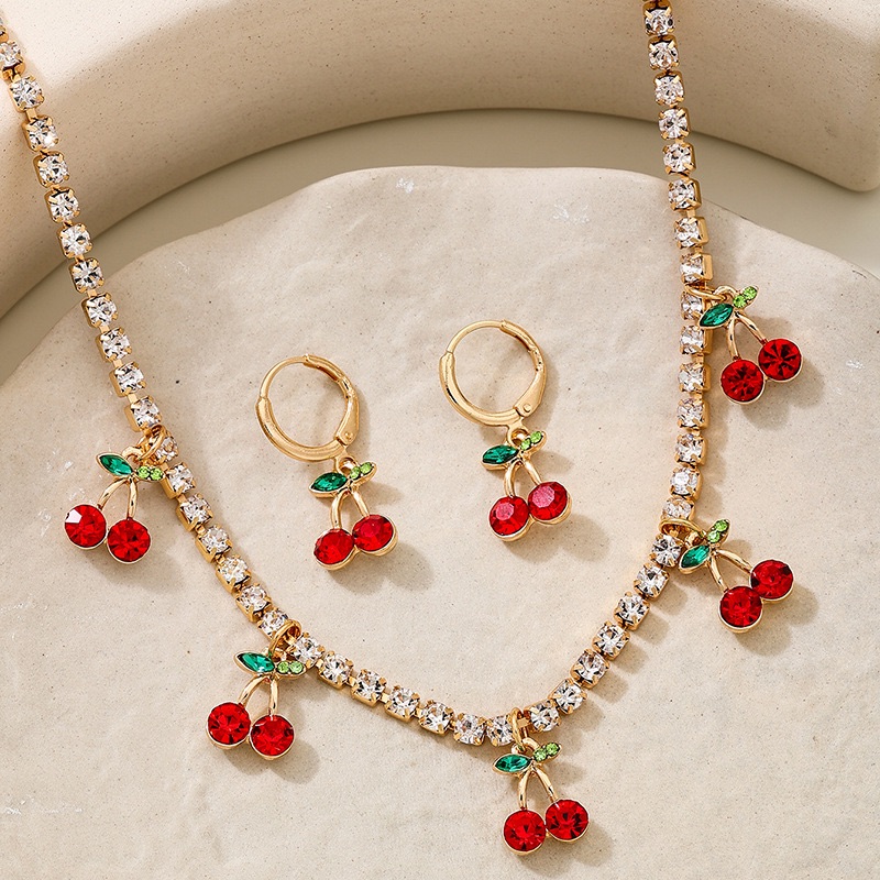 New Luxury Red Cherry Crystal Tennis Chain Women's Necklace Sweet and  Personal Ear Buckle for Girls,Charm Cute Pendant Necklaces Women Rhinestone Jewelry Gift