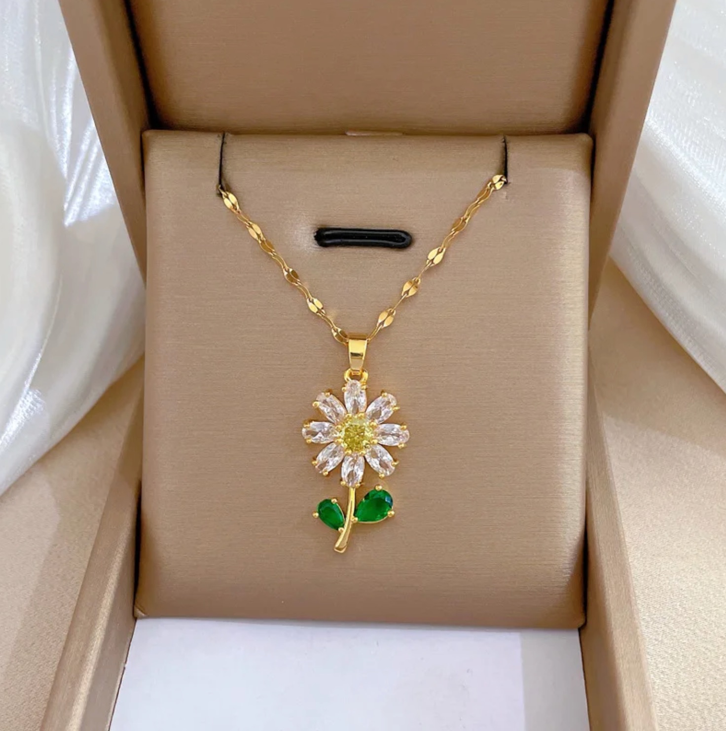 Classic Green Leaf Flower Necklace and Earrings Set Light Luxury Sunflower Personalized Banquet Stainless Steel Jewelry
