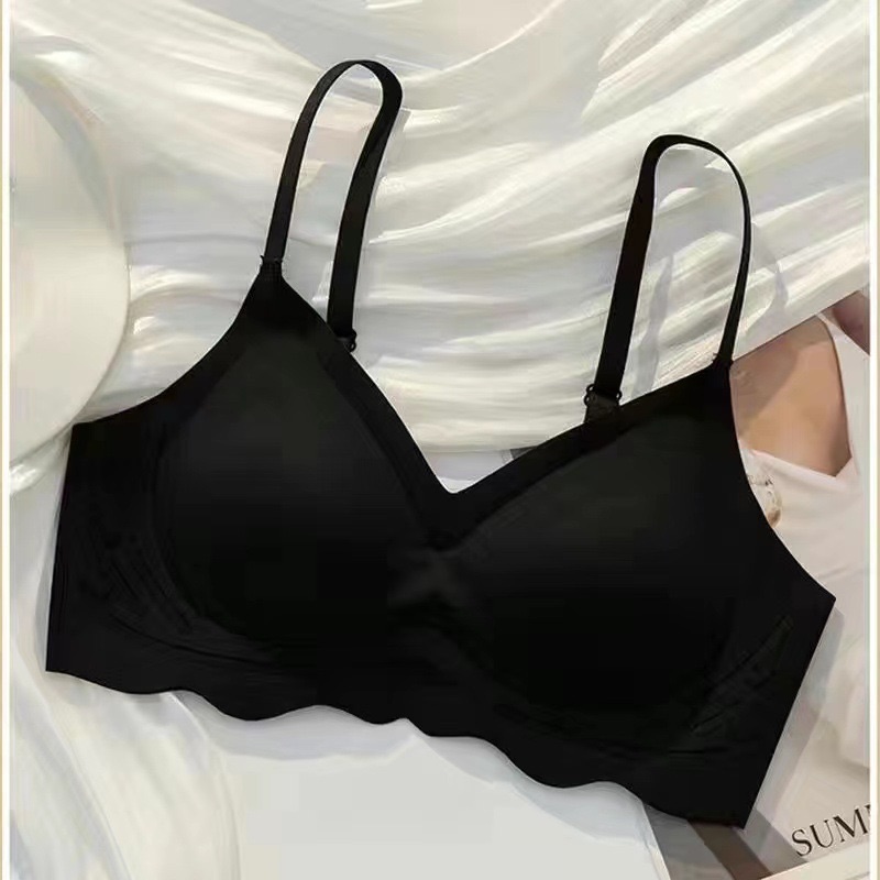 Lightweight Breathable Seamless Bra for Women Push-Up & Side-Support Smooth Back Design Wire-Free Sports & Sleep Bra