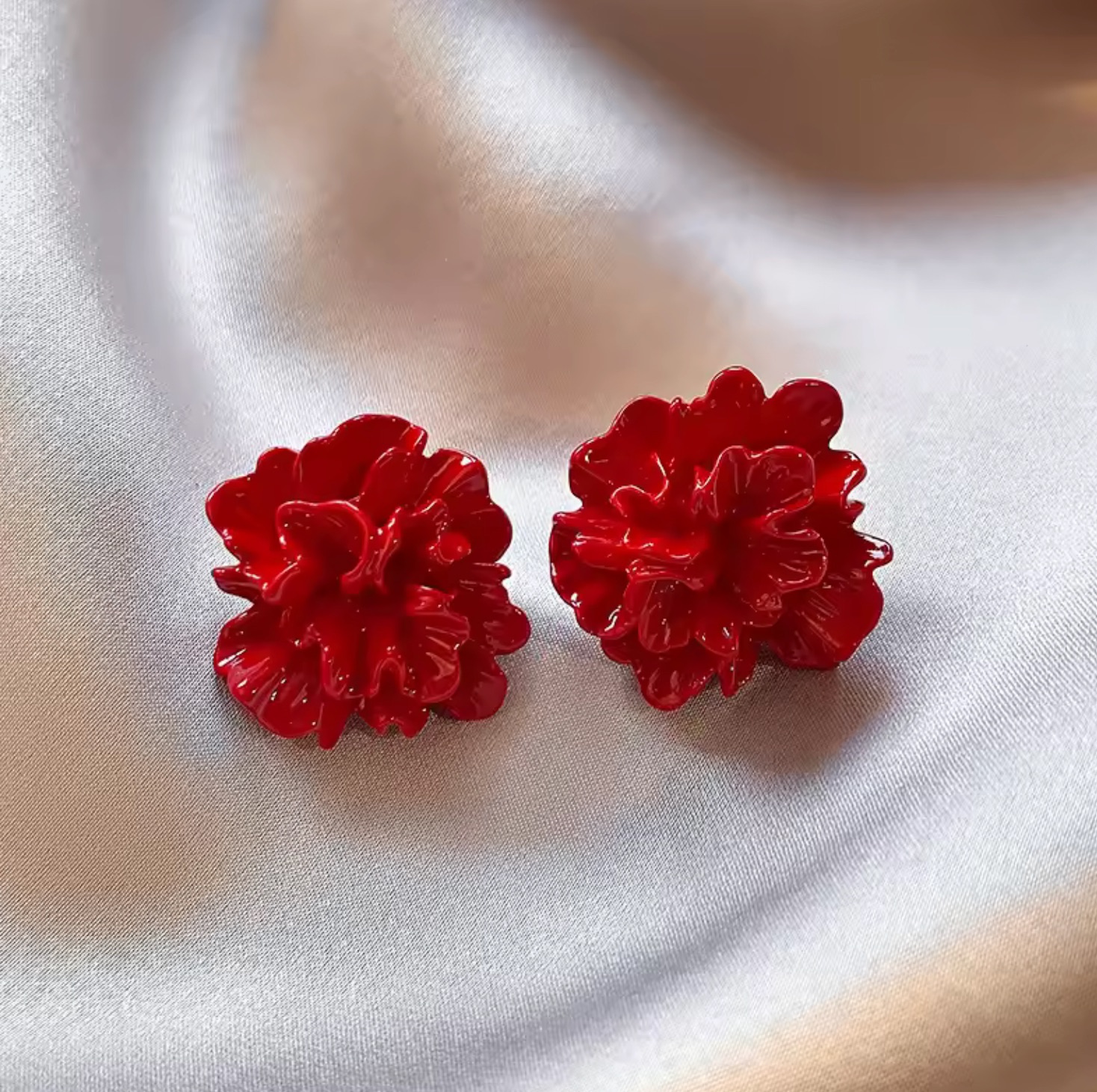 Bohemian Red Flower Women's Stud Earrings Unique Design Folded Irregular Floral Small Earrings Summer Beach Vacation Ear Jewelry