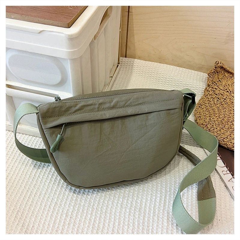 High Quality Ultra-light Waterproof Nylon Single Shoulder Cloth Bag ,Crossbody Bags Chest Bags Simple Fashion Lightweight Practical Hiking Traveling Casual Sport Commuter Daily Suitable For All People