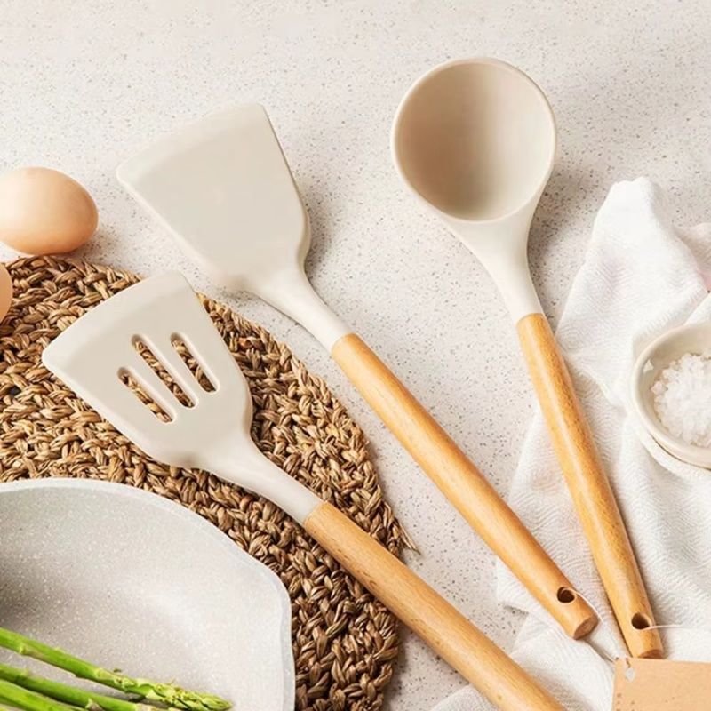 Solid Wood Handle Silicone Kitchen Utensils Food Grade High Temperature Resistant Spatula Non-stick Pans Special Spatula  Frying Spatula Soup Spoon Three-piece Set Combination Gift Kitchenware Set