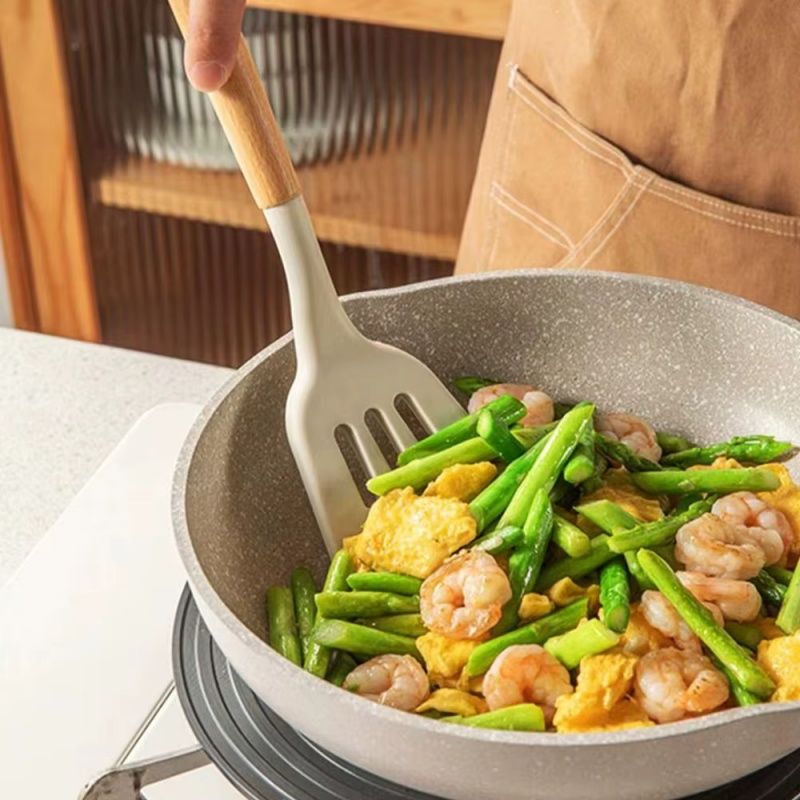 Solid Wood Handle Silicone Kitchen Utensils Food Grade High Temperature Resistant Spatula Non-stick Pans Special Spatula  Frying Spatula Soup Spoon Three-piece Set Combination Gift Kitchenware Set