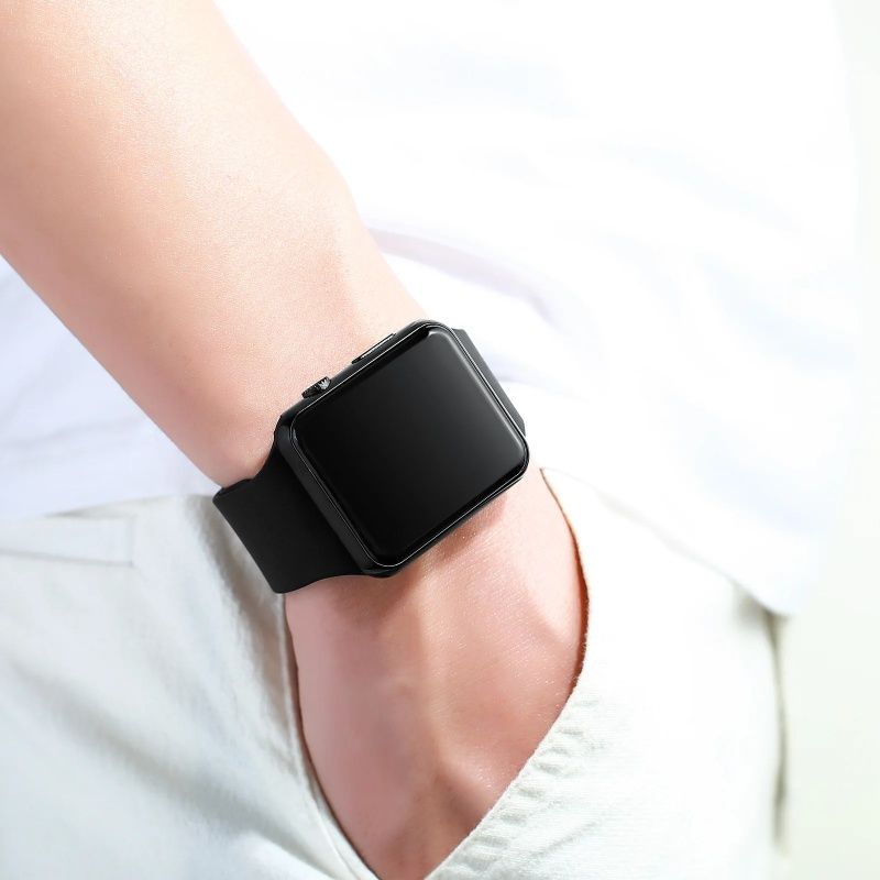 Fashionable And Simple Square  LED Silicone Quartz Electronic Watch+Bracelet Set, Student Adult Unisex,Luminous Electroplating Sports Electronic Watch,Because Of The Tide So Popular