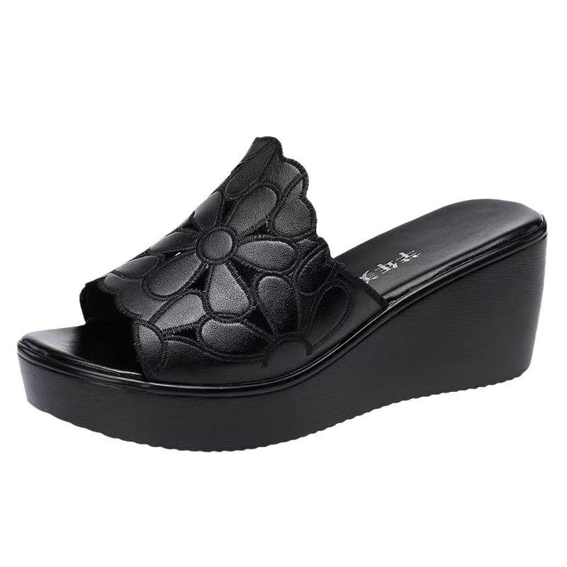 6cm Mid Heel  Platform Open Toe Wedge Sandals ，New Solid Color Fashion Wear Hollow Breathable Wedge Sandals And Slippers