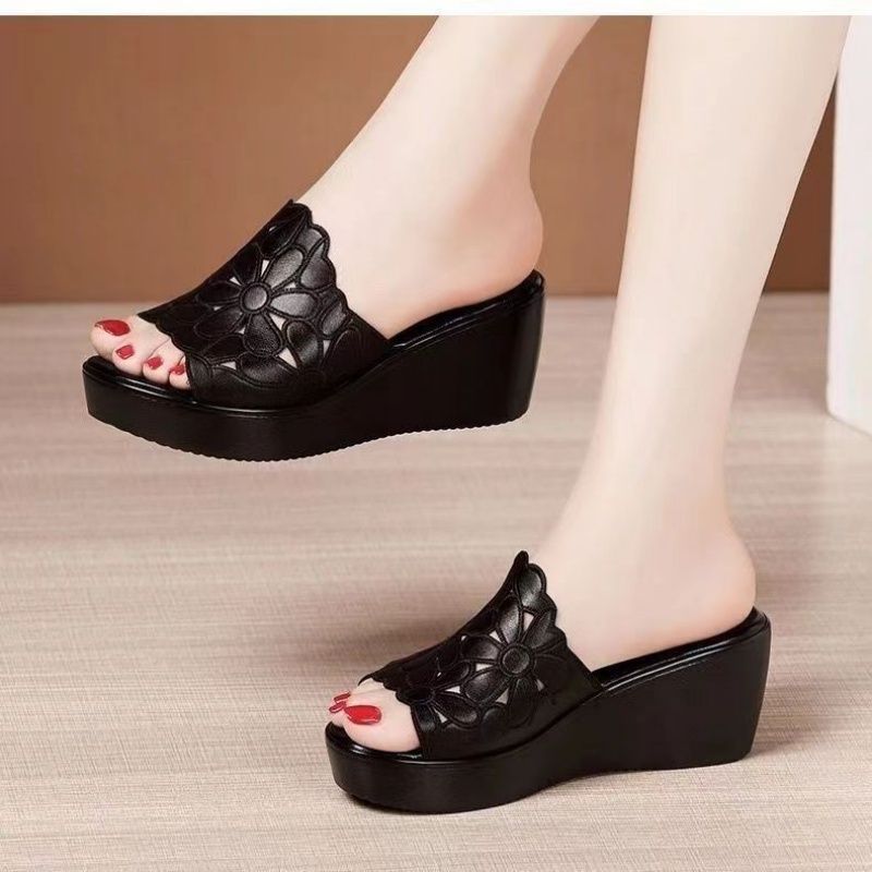6cm Mid Heel  Platform Open Toe Wedge Sandals ，New Solid Color Fashion Wear Hollow Breathable Wedge Sandals And Slippers