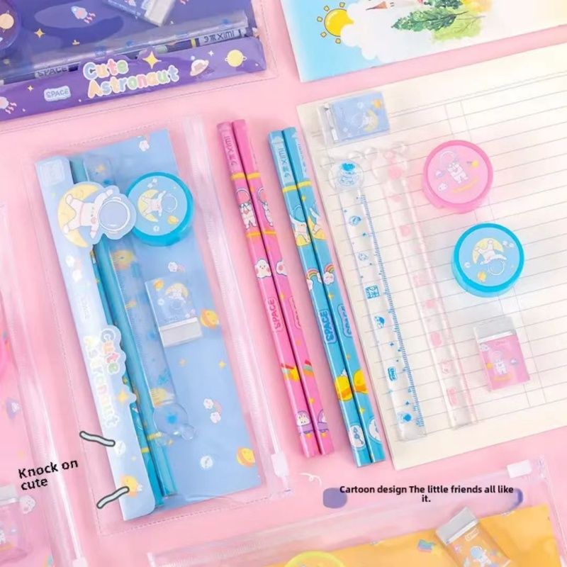 Astronaut Student Stationery 5pcs/ Set，Creative Graphics Pencil Set,Including Pencils, Rubber ,Rulers And Sharpeners,Christmas Gifts