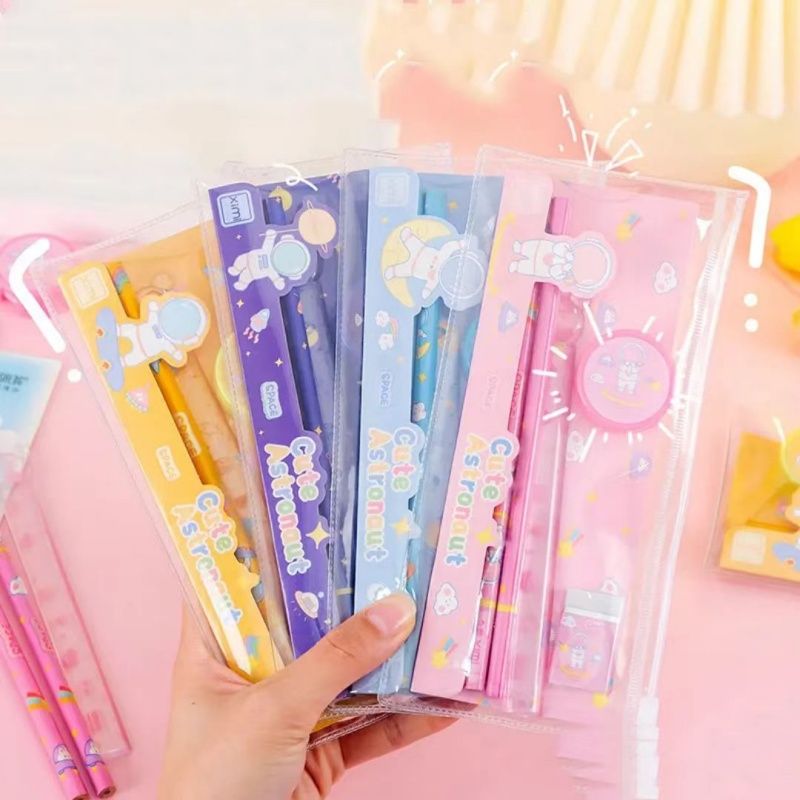Astronaut Student Stationery 5pcs/ Set，Creative Graphics Pencil Set,Including Pencils, Rubber ,Rulers And Sharpeners,Christmas Gifts
